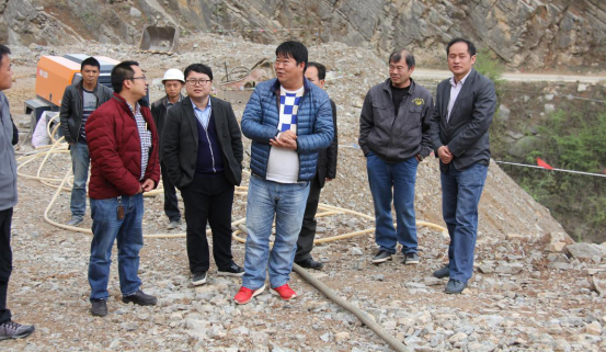 亚洲国产精品自产在线播放