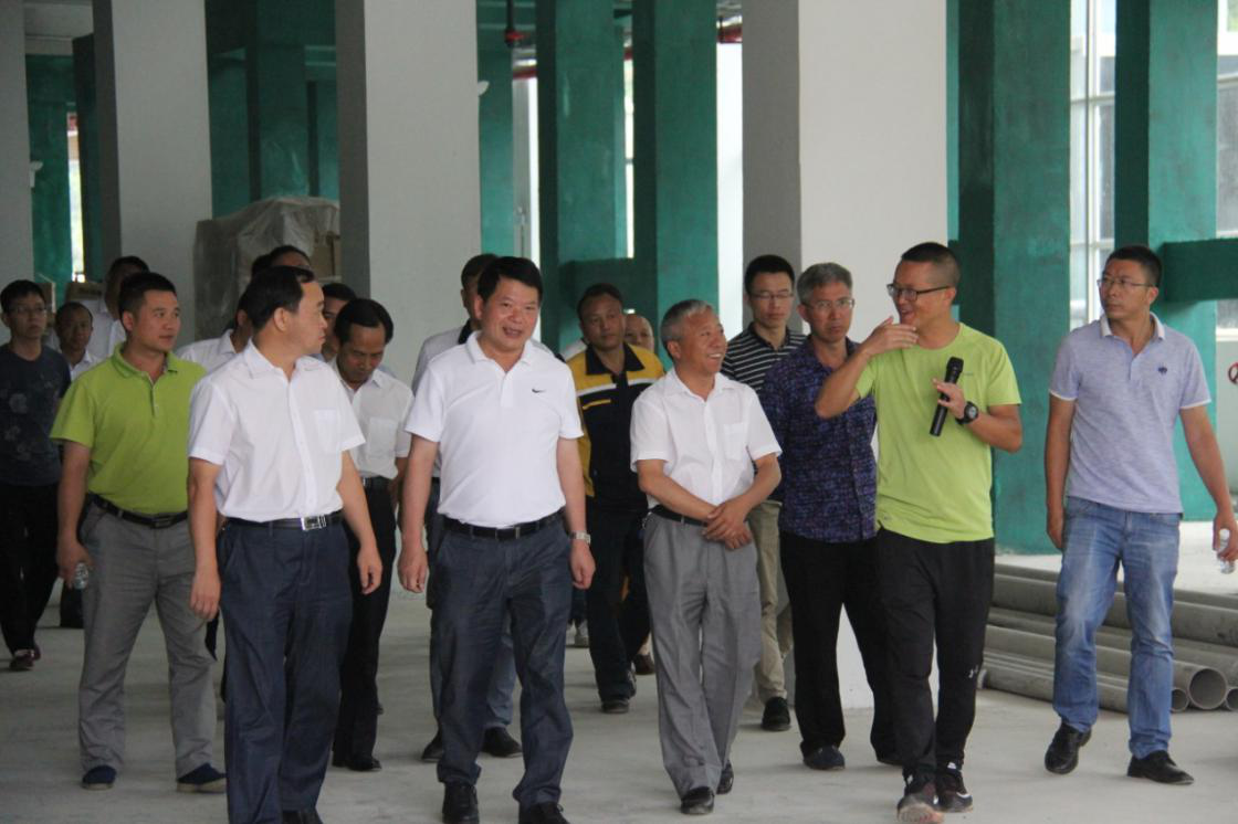 亚洲国产精品自产在线播放