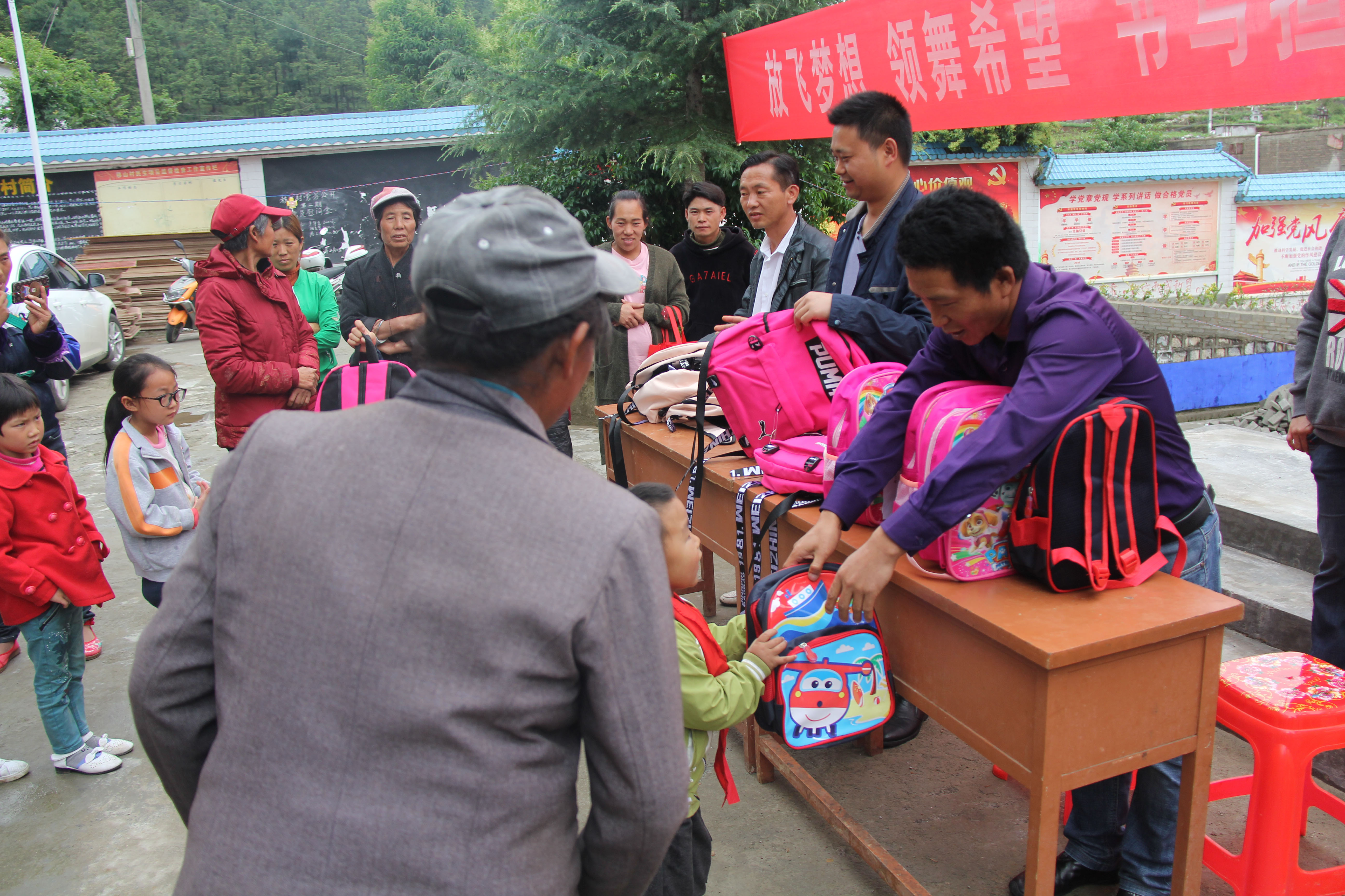 亚洲国产精品自产在线播放