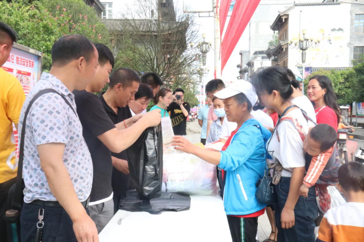 亚洲国产精品自产在线播放