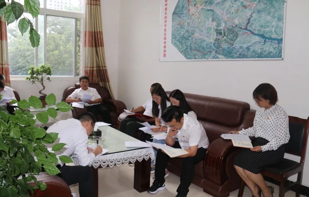 亚洲国产精品自产在线播放