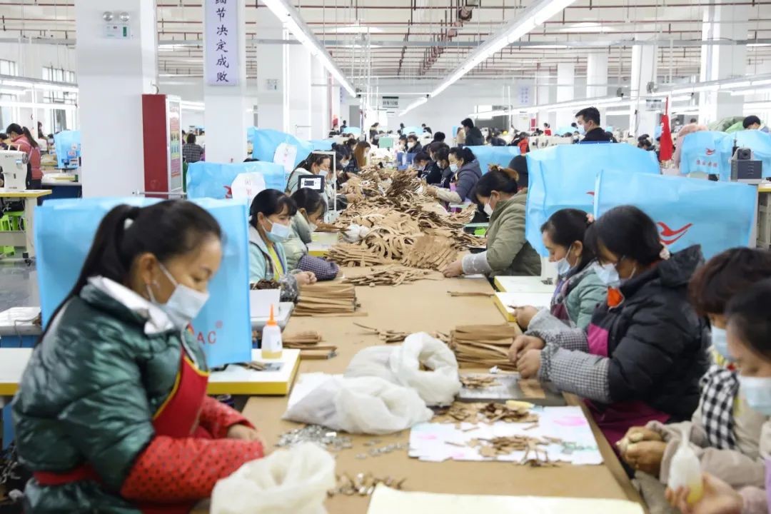 亚洲国产精品自产在线播放