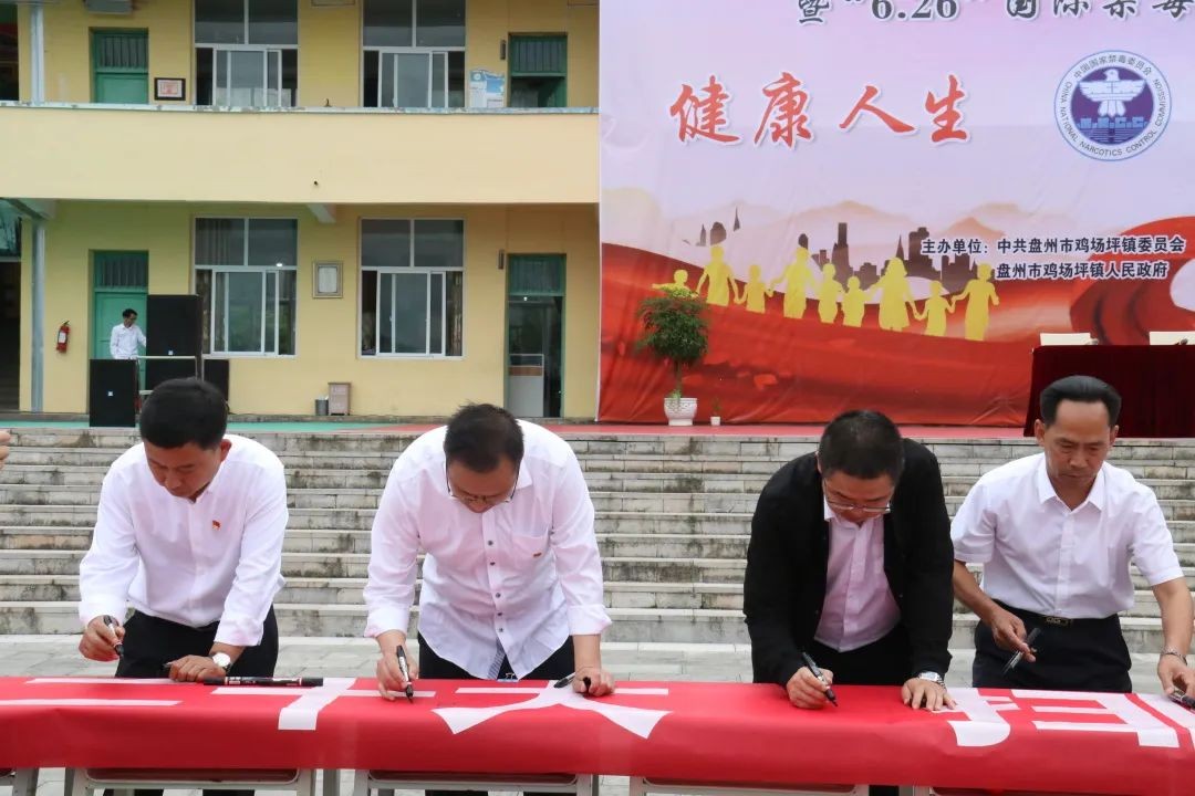 亚洲国产精品自产在线播放