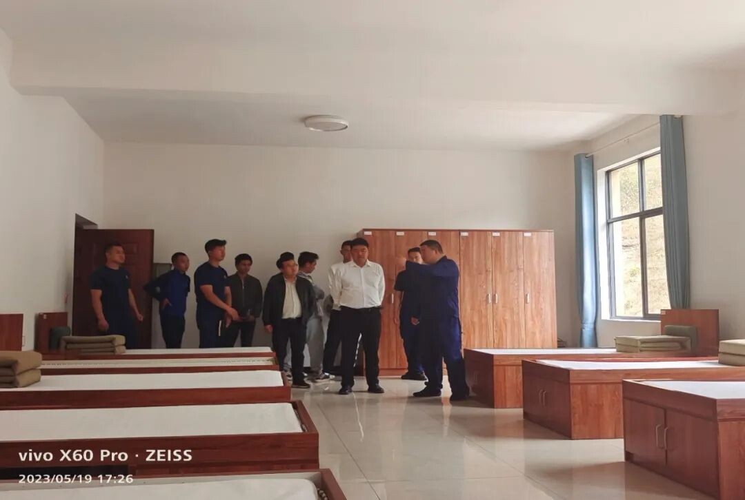 亚洲国产精品自产在线播放