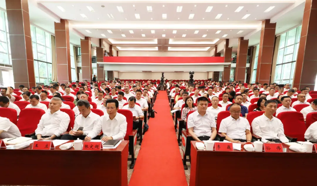 亚洲国产精品自产在线播放