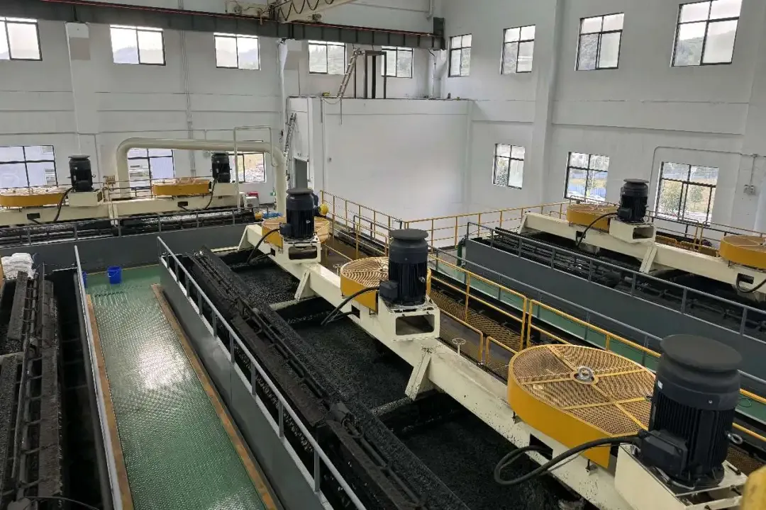 亚洲国产精品自产在线播放