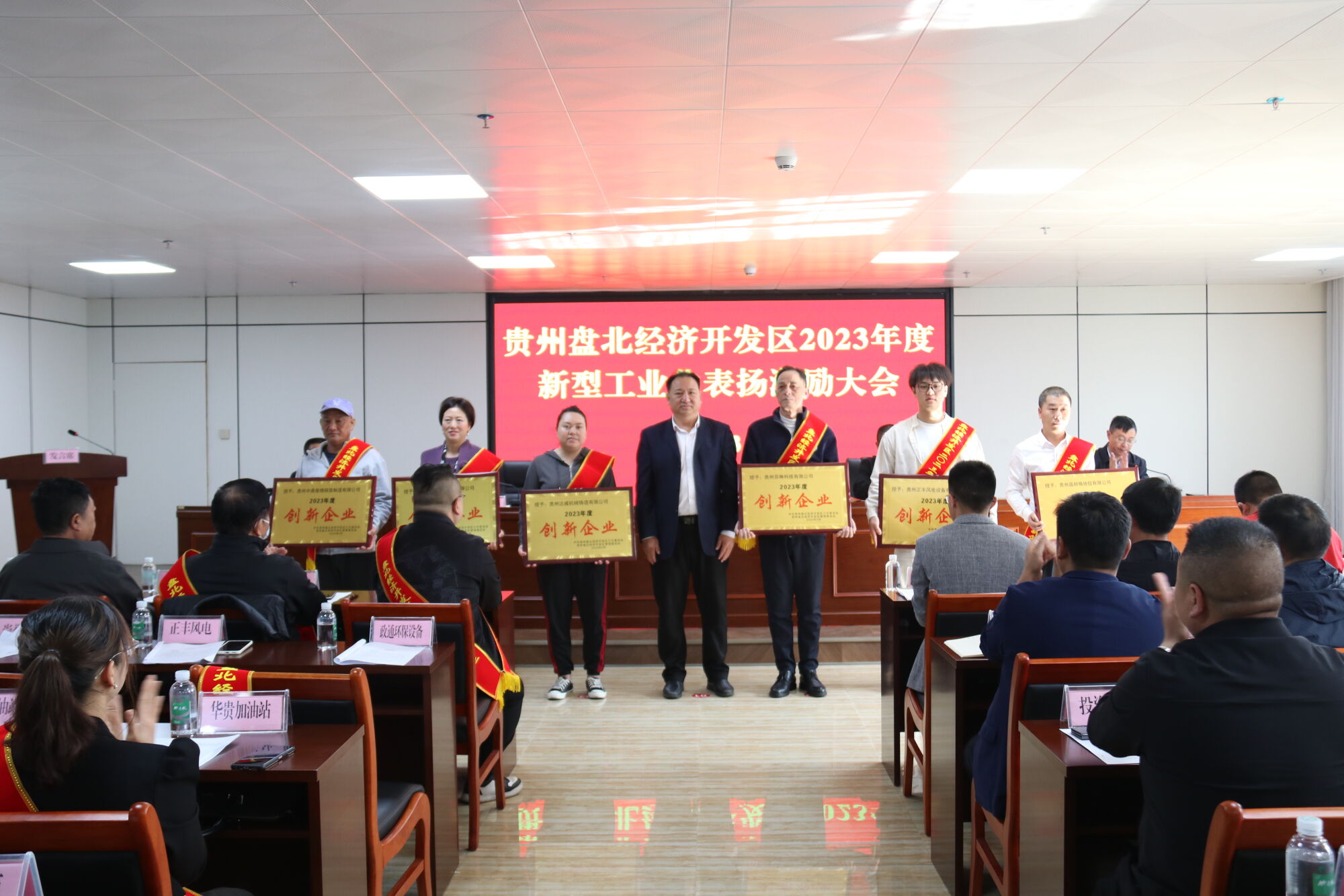 亚洲国产精品自产在线播放