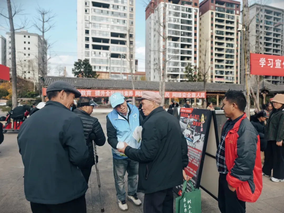 亚洲国产精品自产在线播放