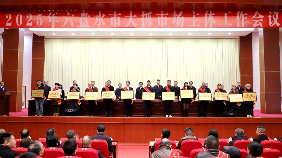 亚洲国产精品自产在线播放