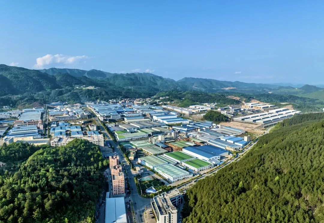 亚洲国产精品自产在线播放